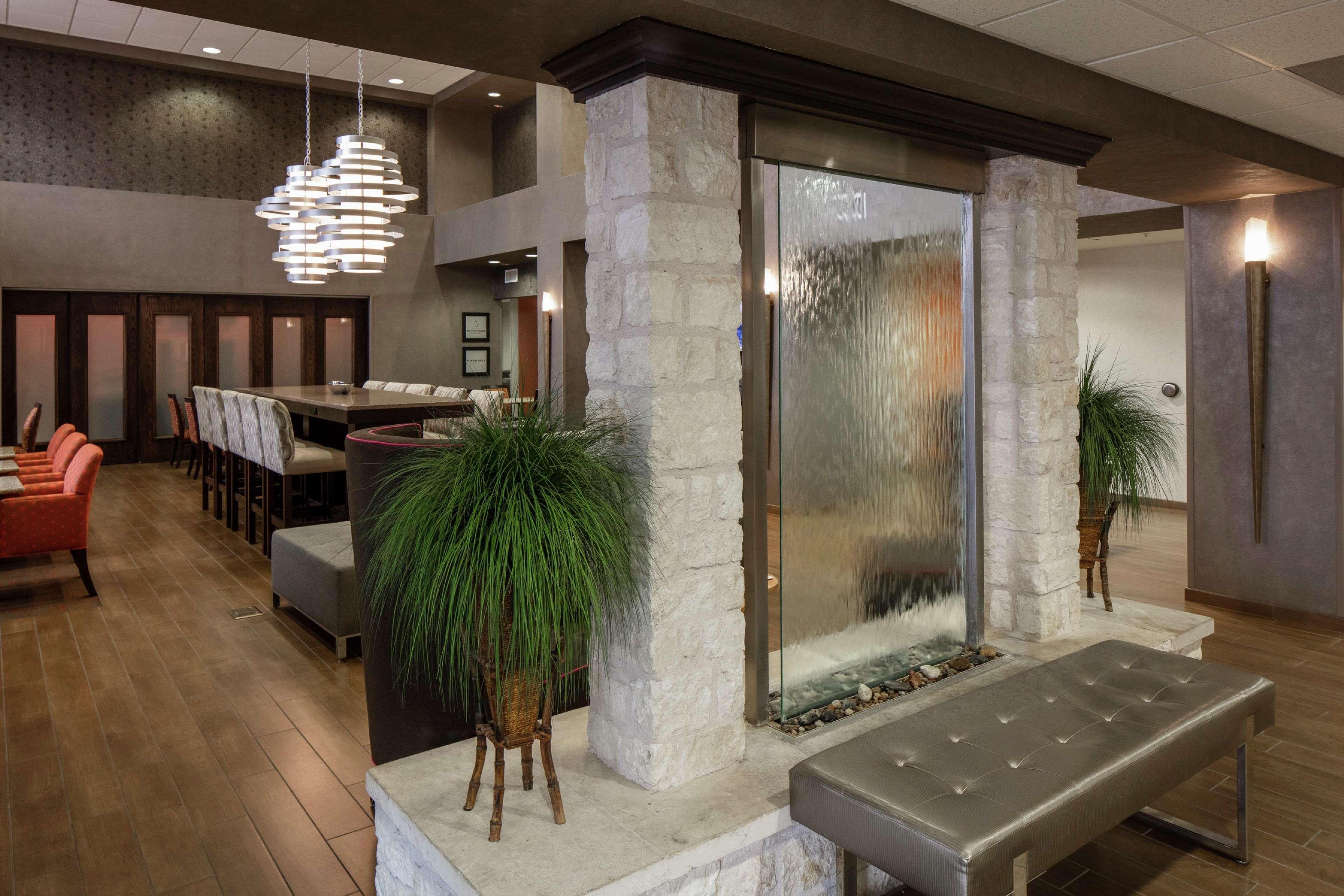 Hampton & Cedar Park-lakeline Hotel