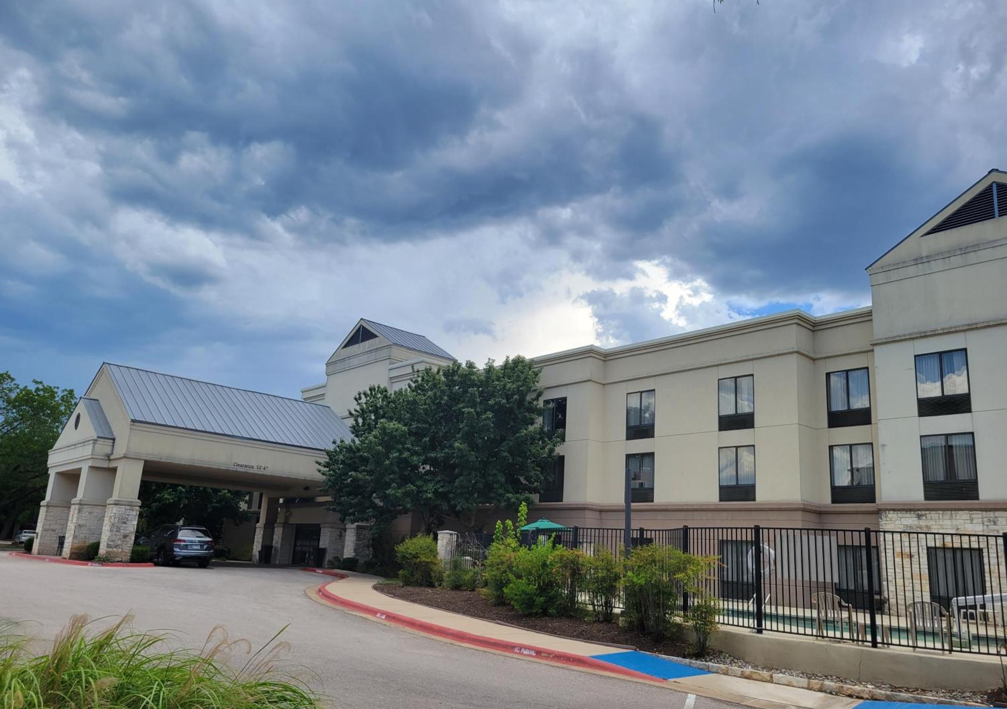 Hampton & Cedar Park-lakeline Austin